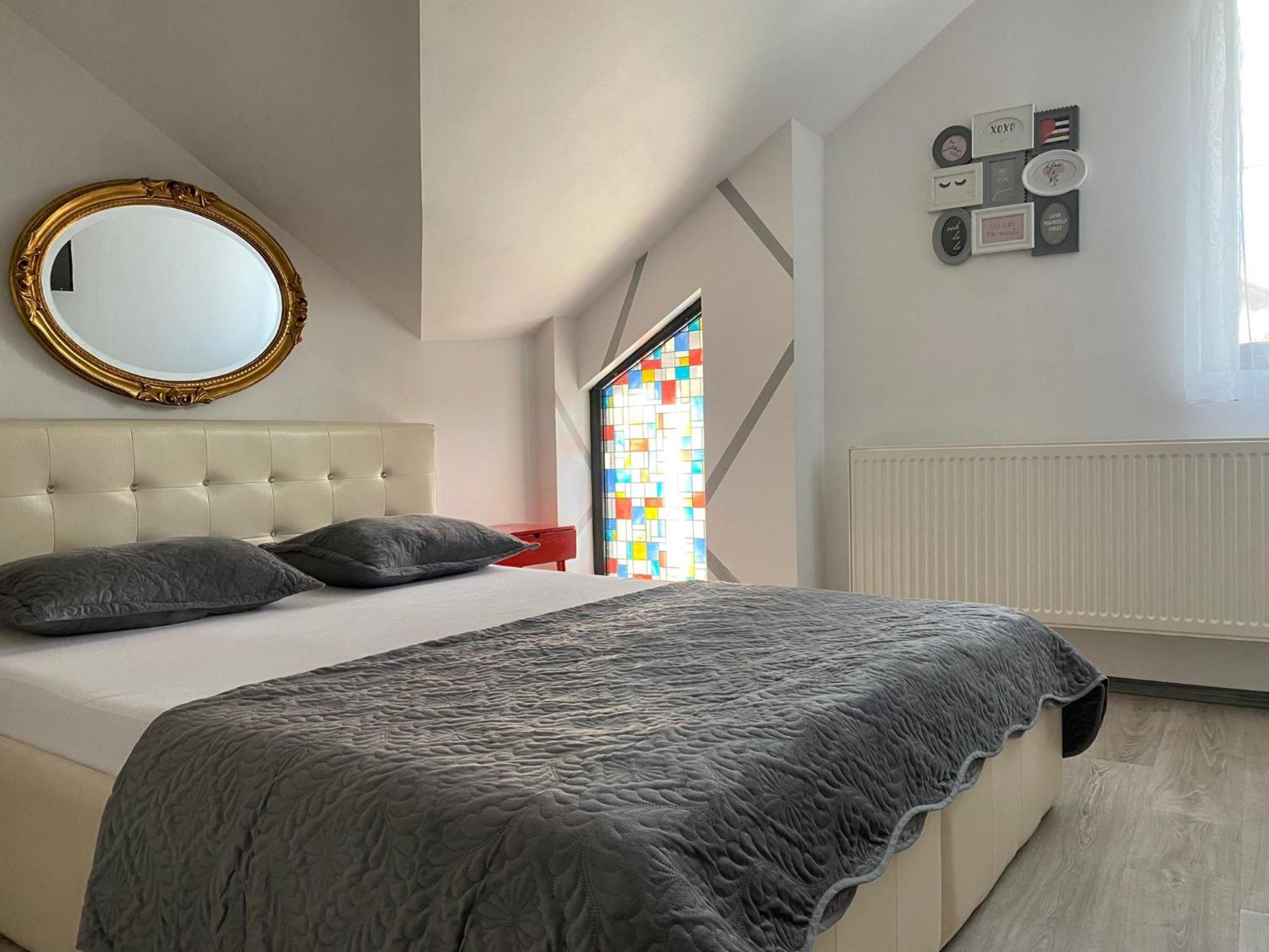 Mercur Central Apartment lux Craiova Cameră foto