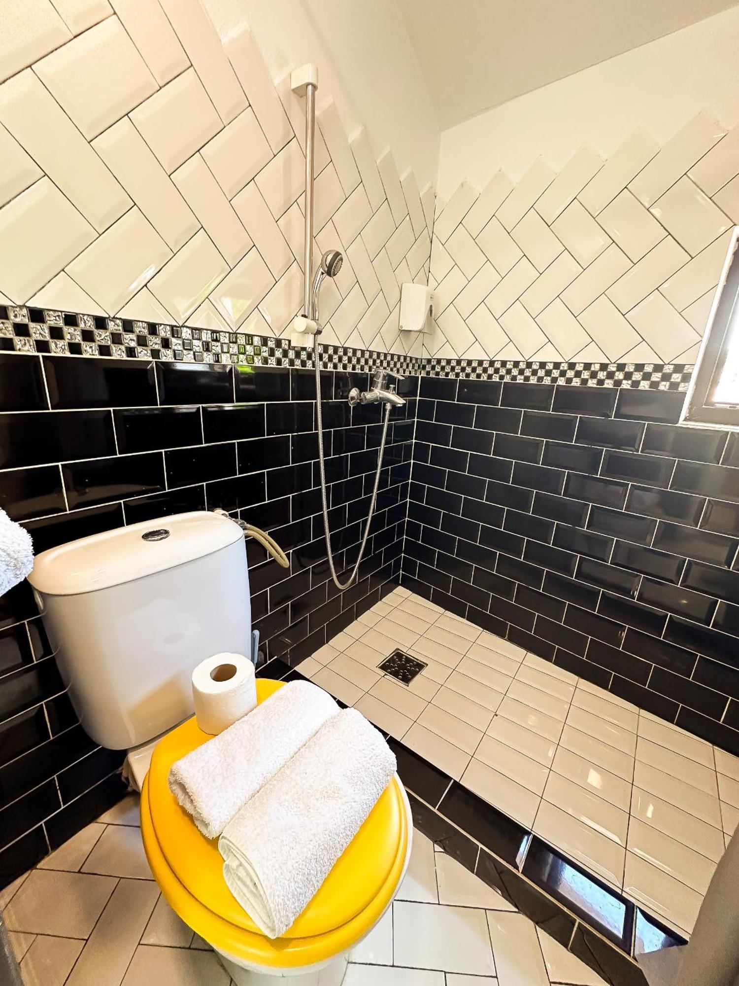 Mercur Central Apartment lux Craiova Exterior foto